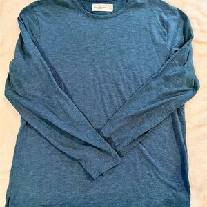 Abercrombie & Fitch Blue Long Sleeve Tee - Super soft!